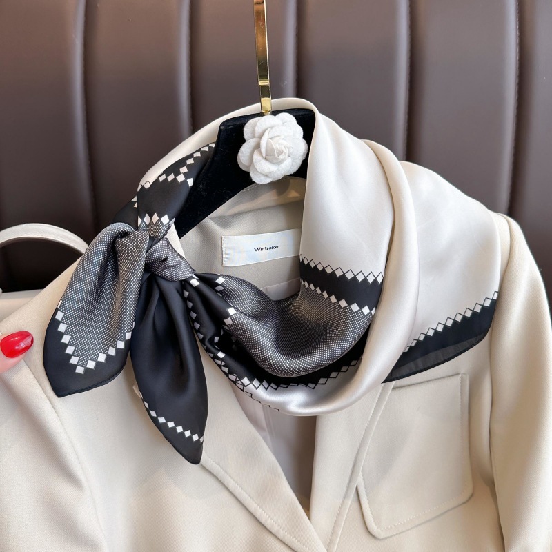 Yeni Lüks At Desen Ipek Kare E - Women Bags Office incelemesi ve fiyatı